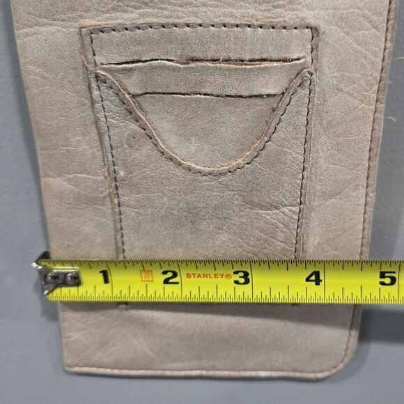 🐢 Free People Bright Lights Leather Crossbody Phone Wallet Tan NWOT - Picture 5 of 12